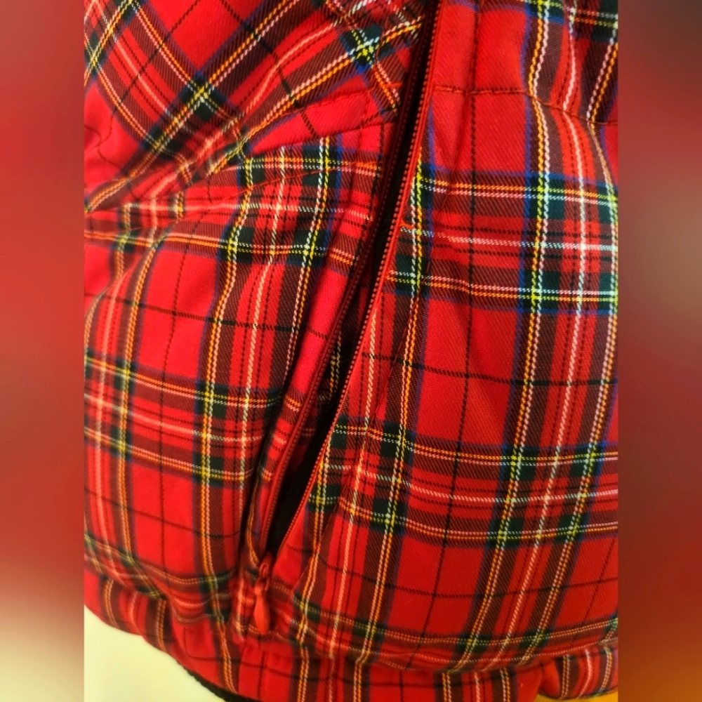 Vest - Picture 3 of 4